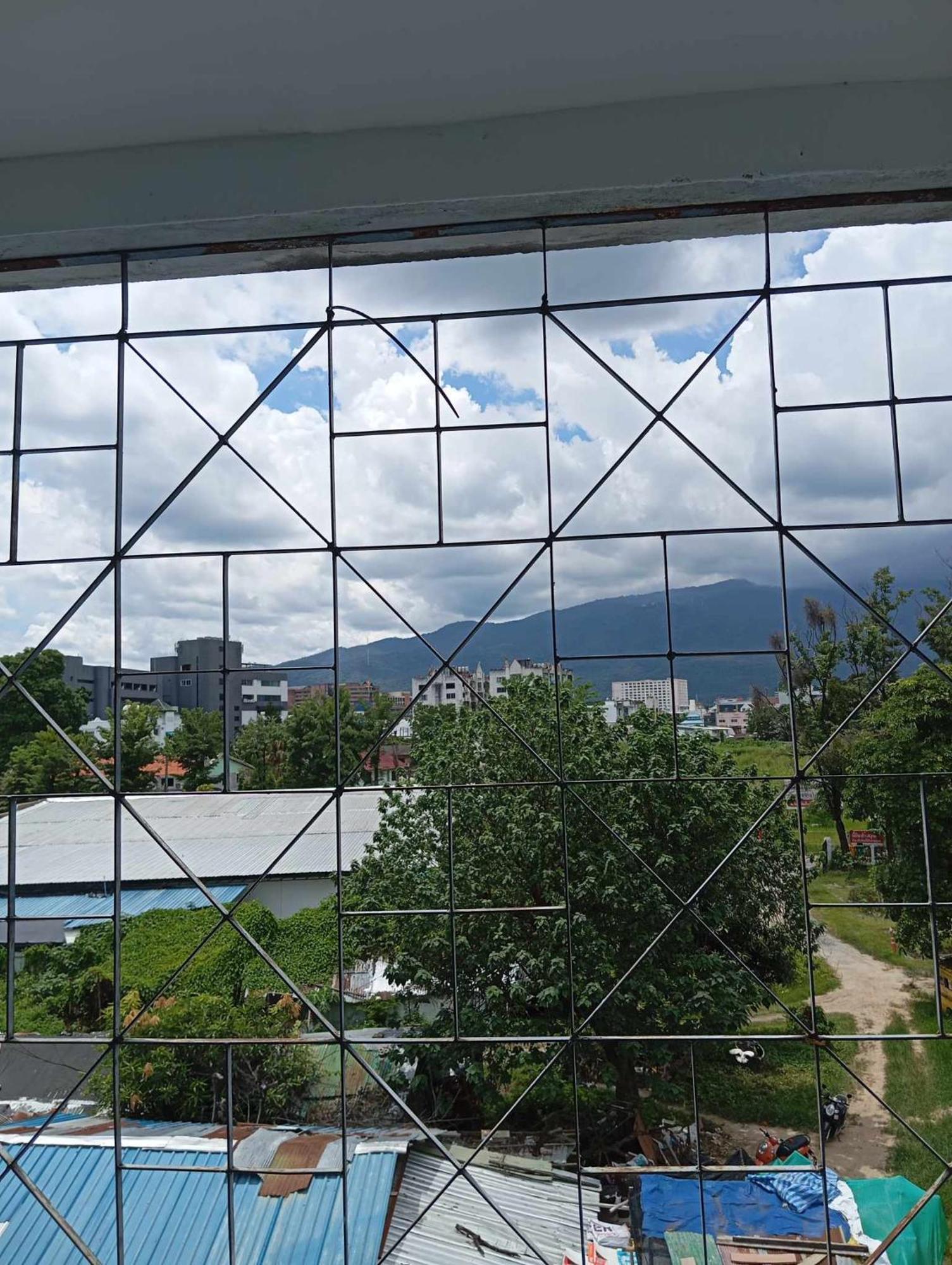 Lita Guesthouse Chiang Mai Eksteriør billede